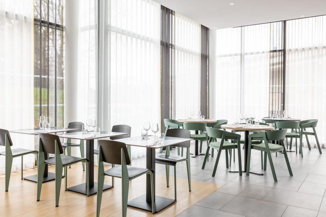 Grande Salle du Restaurant Kitchen & Bar at Courtyard by Marriott 4 étoiles